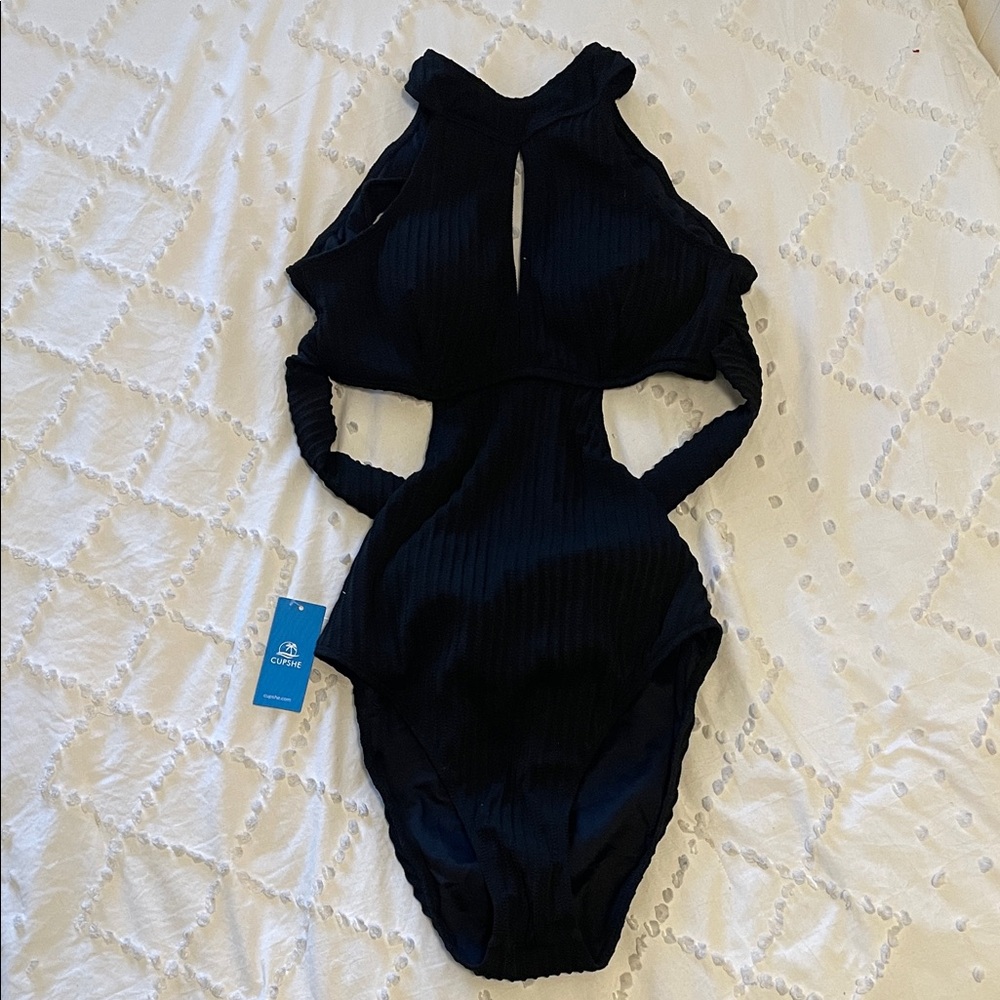 Cupshe Elegant Black Women’s One Piece Swimsuit nwt size medium